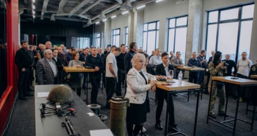 У Луцьку провели благодійний аукціон для збору коштів нашим прикордонникам. В загальному під час аукціону вдалось зібрати близько 10 мільйонів гривень.