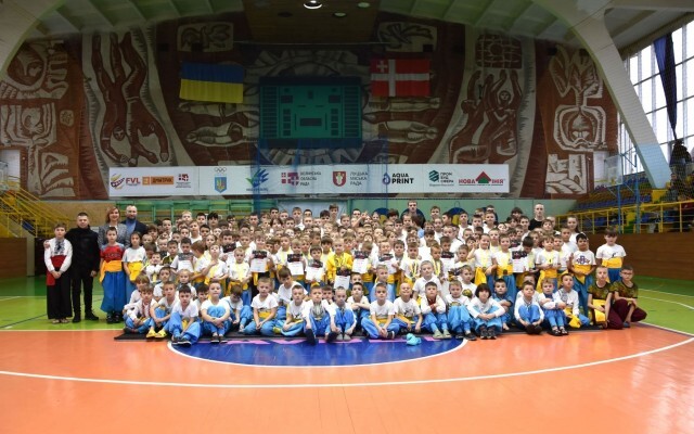 турнір