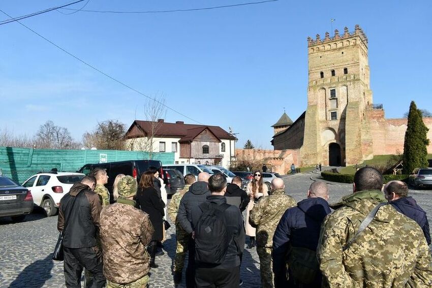 Військові 