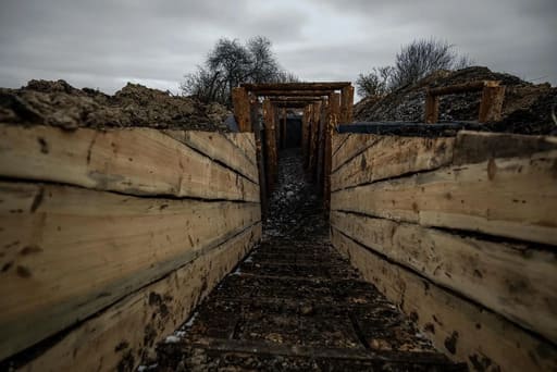 На Волині зводять оборонні рубежі.