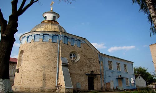 Хрестовоздвиженська церква - храми та собори Луцька.