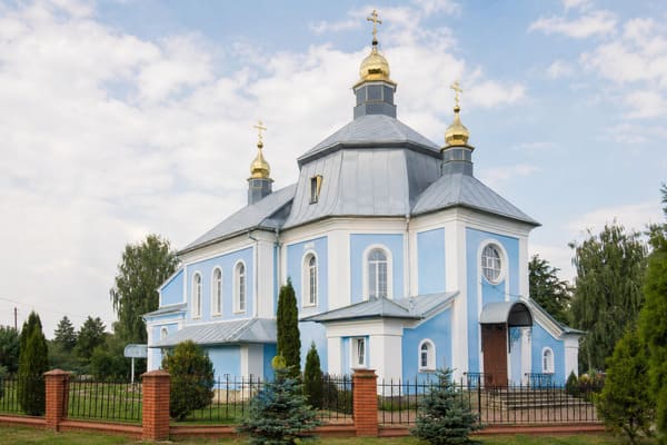 Церква Різдва Божої Матері в Любешеві